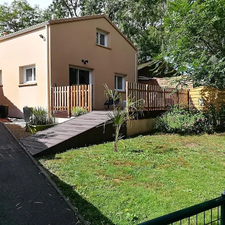 Classe, 55 M2, 4 Pers, 20 Min Plages