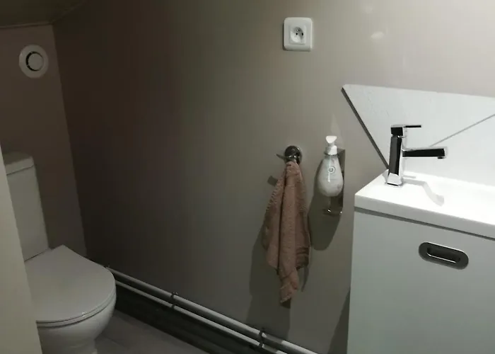 Classé, 55 M2, 4 Pers, 20 Min Plages Vue